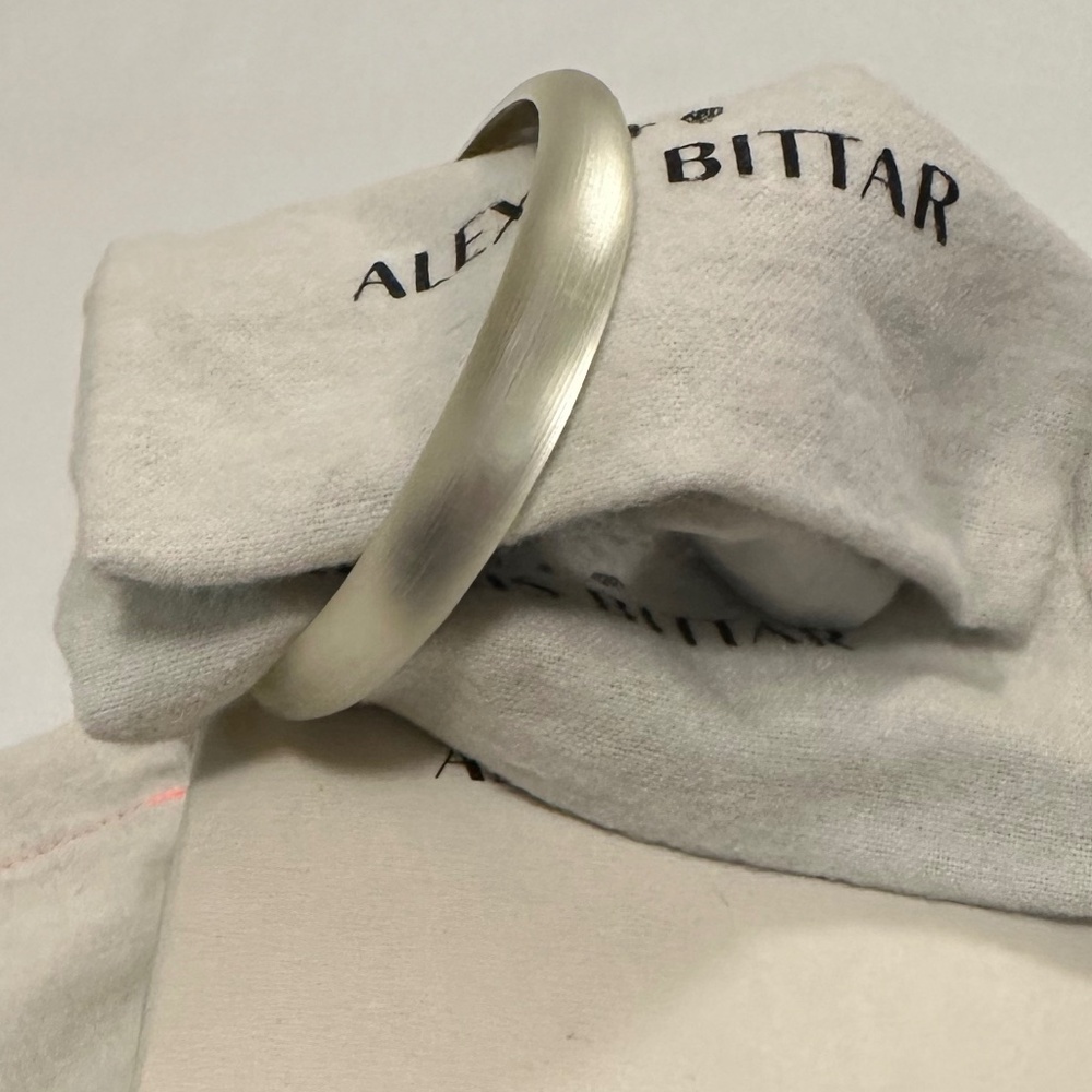 Alexis Bittar Lucite Skinny Tapered Bangle Bracelet 🤍White Ivory🤍